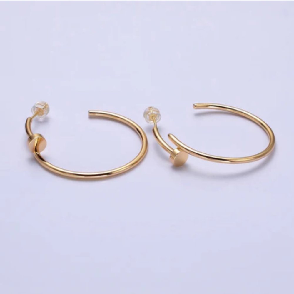 18K Gold 40mm Modern Jesus Nail C-Shaped Hoop Earrings in Gold